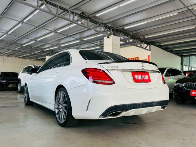 AMG 配備~I-KEY/摸門/天窗/倒車顯影/衛星導航/雙電動記憶座椅/怠速/定速/恆溫 全車原鈑件 (北安店)  第20張相片
