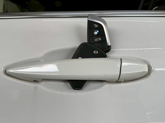 AT 配備~I-KEY/摸門/倒車顯影/怠速/恆溫/快撥/防滑  全車原鈑件 可全貸 (海佃店)  第12張相片