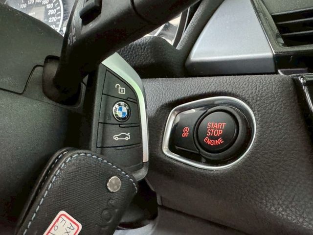 AT 配備~I-KEY/摸門/倒車顯影/怠速/恆溫/快撥/防滑  全車原鈑件 可全貸 (海佃店)  第13張相片