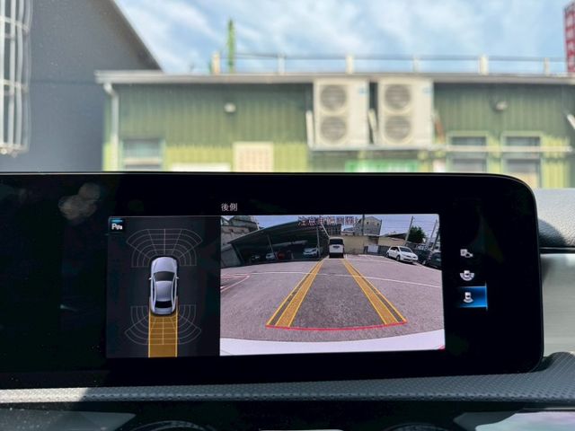 AMG 配備~I-KEY/摸門/雙電動記憶座椅/換檔撥片/怠速/CARPLAY/盲點/倒車顯影/ACC 原鈑件(北安店)  第10張相片