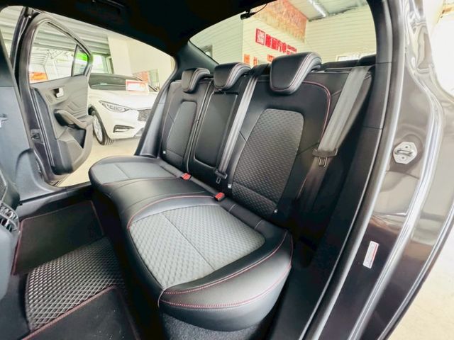 ST-LINE 配備~I-KEY/摸門/單電動椅/盲點/怠速/車道偏離/ACC/CARPLAY/BO音響/導航(海佃店)  第5張相片
