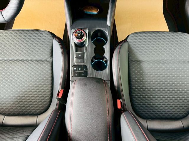 ST-LINE 配備~I-KEY/摸門/單電動椅/盲點/怠速/車道偏離/ACC/CARPLAY/BO音響/導航(海佃店)  第11張相片