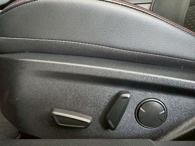 ST-LINE 配備~I-KEY/摸門/單電動椅/盲點/怠速/車道偏離/ACC/CARPLAY/BO音響/導航(海佃店)  第14張相片
