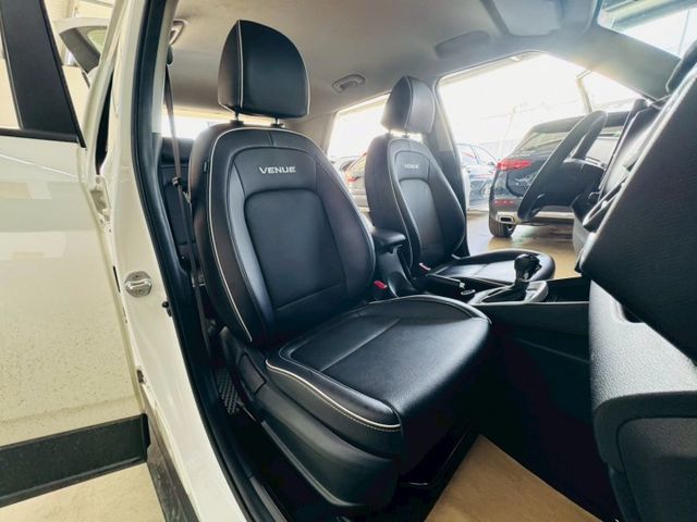 GLB版 配備~I-KEY/摸門/CARPLAY/無線充電板/車道偏離/倒車顯影/衛星導航/定速/防滑 (北安店)  第6張相片
