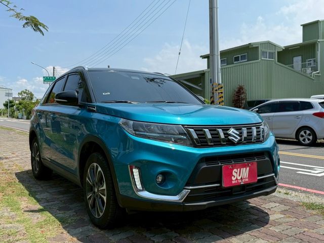 S版 配備~I-KEY/摸門/換檔撥片/車道偏離/CARPLAY/防追撞/胎壓/ACC/倒車顯影/防滑 (海佃店)  第3張相片