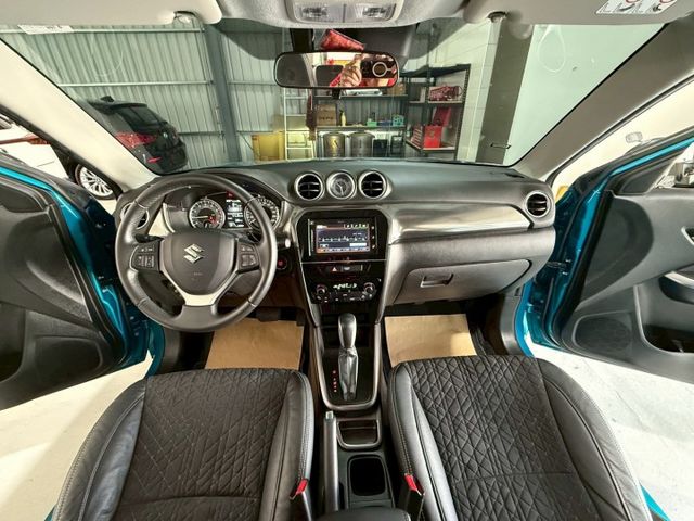 S版 配備~I-KEY/摸門/換檔撥片/車道偏離/CARPLAY/防追撞/胎壓/ACC/倒車顯影/防滑 (海佃店)  第8張相片