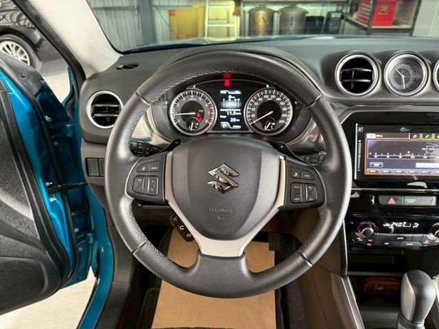 S版 配備~I-KEY/摸門/換檔撥片/車道偏離/CARPLAY/防追撞/胎壓/ACC/倒車顯影/防滑 (海佃店)  第9張相片