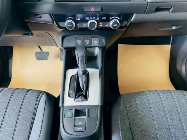 配備~I-KEY/摸門/CARPLAY/盲點/前後雷達/ACC/車道偏離/防滑/電動後視鏡/定速/LED頭燈 (北安店)  第10張相片