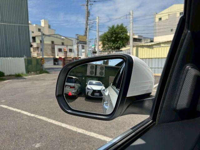 配備~I-LEY/摸門/ACC/360環景/盲點/電尾門/CARPLAY/怠速/車道偏離/雙電動座椅/全景天窗(北安店)  第13張相片