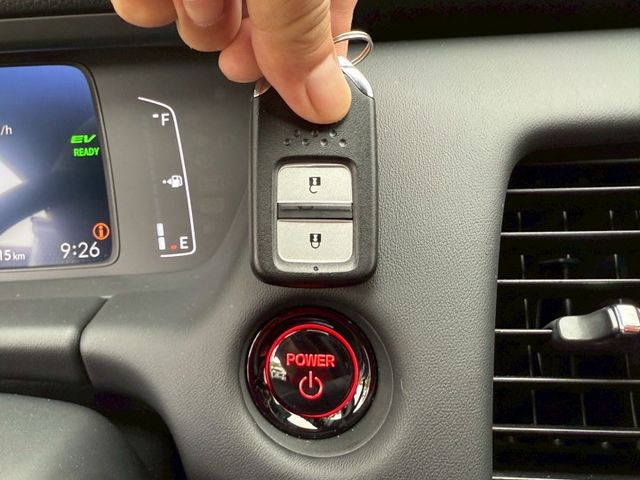 配備~-I-KEY/摸門/盲點/車道偏離/ACC/倒車顯影/胎壓/防滑/AUTO HOLD/定速/恆溫 (海佃店)  第13張相片