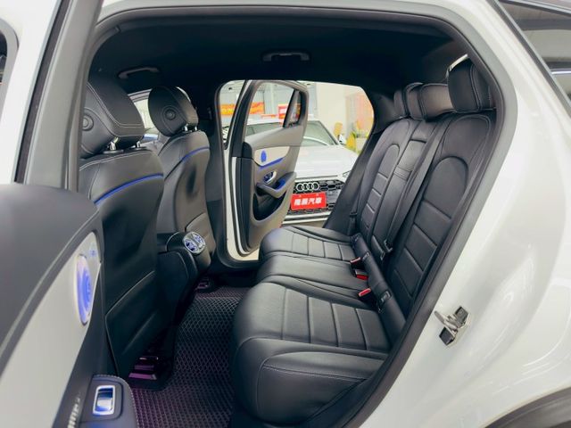 AMG LINE版 配備~I-KEY/摸門/ACC/雙電動記憶座椅/CARPLAY/車道偏離/360環景 (北安店)  第5張相片