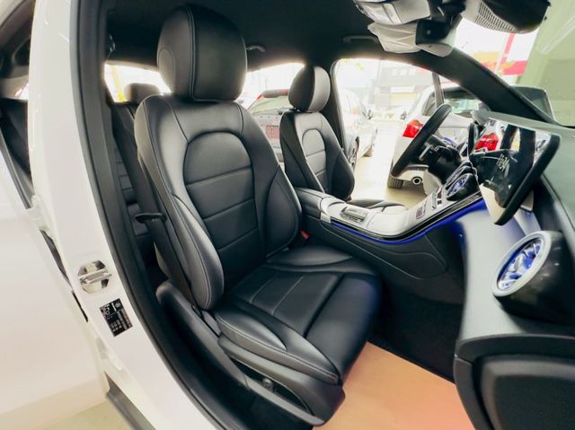 AMG LINE版 配備~I-KEY/摸門/ACC/雙電動記憶座椅/CARPLAY/車道偏離/360環景 (北安店)  第6張相片