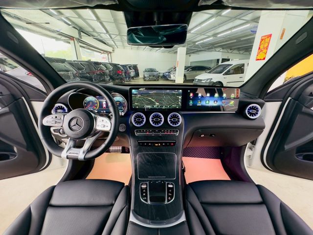 AMG LINE版 配備~I-KEY/摸門/ACC/雙電動記憶座椅/CARPLAY/車道偏離/360環景 (北安店)  第8張相片