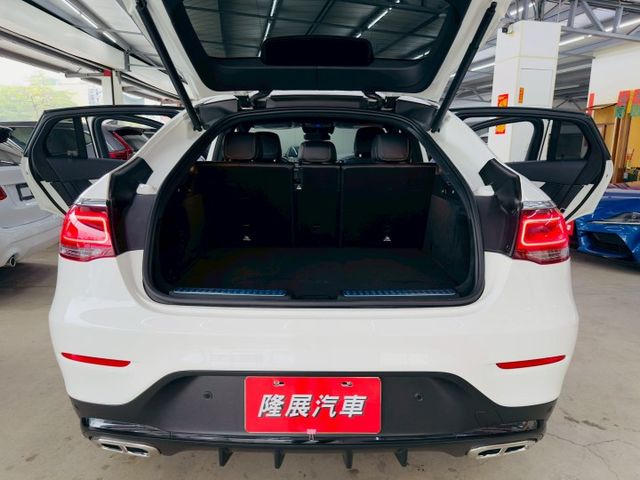 AMG LINE版 配備~I-KEY/摸門/ACC/雙電動記憶座椅/CARPLAY/車道偏離/360環景 (北安店)  第17張相片
