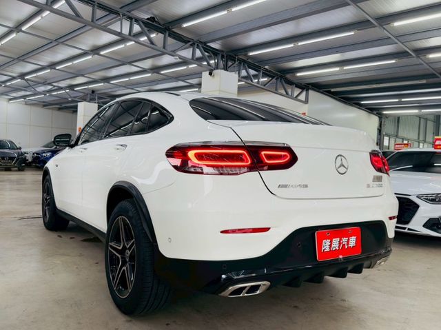 AMG LINE版 配備~I-KEY/摸門/ACC/雙電動記憶座椅/CARPLAY/車道偏離/360環景 (北安店)  第20張相片