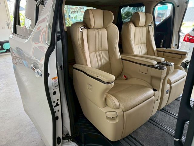 配備~I-KEY/摸門/雙電動座椅/四通風加熱椅/ACC/車道偏離/AUTO HOLD/360環景/雙電滑門 (北安店)  第7張相片