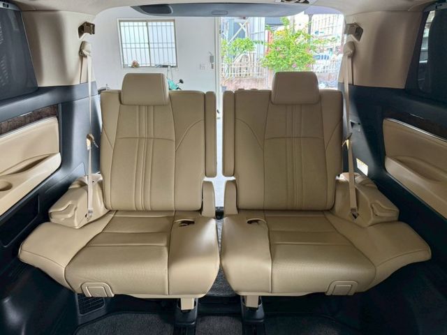 配備~I-KEY/摸門/雙電動座椅/四通風加熱椅/ACC/車道偏離/AUTO HOLD/360環景/雙電滑門 (北安店)  第8張相片