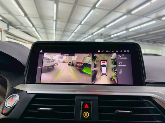 配備~I-KEY/摸門/360環景/盲點/HK音響/ACC/車道偏離/雙電動座椅/CARPLAY/電尾門 (北安店)  第10張相片