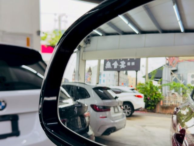 配備~I-KEY/摸門/360環景/盲點/HK音響/ACC/車道偏離/雙電動座椅/CARPLAY/電尾門 (北安店)  第14張相片