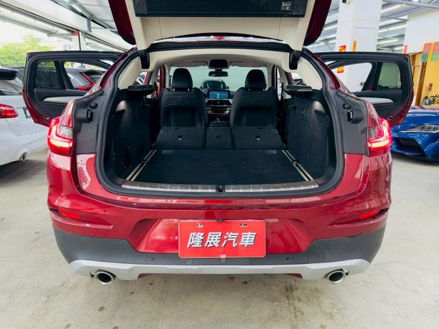 配備~I-KEY/摸門/360環景/盲點/HK音響/ACC/車道偏離/雙電動座椅/CARPLAY/電尾門 (北安店)  第17張相片