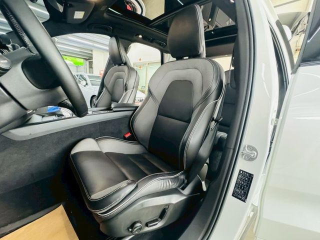 23年式 B5 U版 AWD配備~I-KEY/摸門/雙電動記憶椅/車道偏離/ACC/360環景/盲點/電尾門 (北安店)  第4張相片