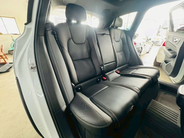 23年式 B5 U版 AWD配備~I-KEY/摸門/雙電動記憶椅/車道偏離/ACC/360環景/盲點/電尾門 (北安店)  第7張相片