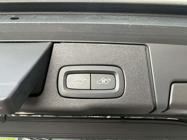 23年式 B5 U版 AWD配備~I-KEY/摸門/雙電動記憶椅/車道偏離/ACC/360環景/盲點/電尾門 (北安店)  第16張相片