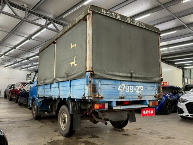 5速手排 大燈水平調整 全車原鈑件 可全貸 (北安店)  第12張相片