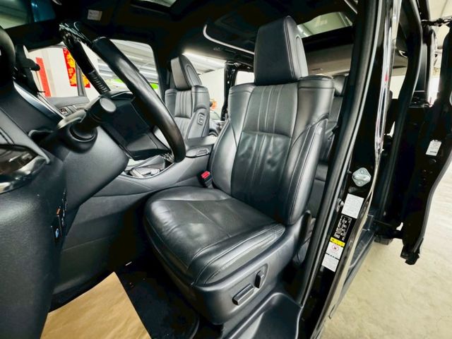 配備~I-KEY/摸門/360環景/車道偏離/怠速/ACC/雙電滑門/盲點/電尾門/雙電動座椅/JBL音響 (北安店)  第4張相片