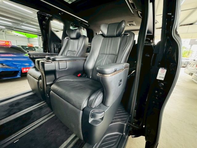 配備~I-KEY/摸門/360環景/車道偏離/怠速/ACC/雙電滑門/盲點/電尾門/雙電動座椅/JBL音響 (北安店)  第5張相片