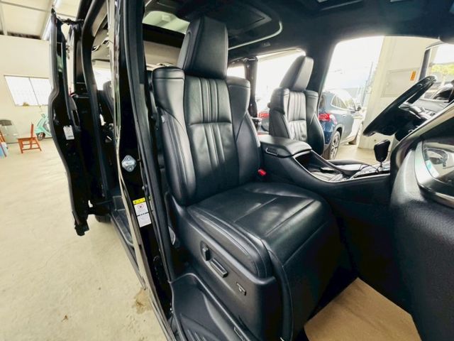 配備~I-KEY/摸門/360環景/車道偏離/怠速/ACC/雙電滑門/盲點/電尾門/雙電動座椅/JBL音響 (北安店)  第6張相片