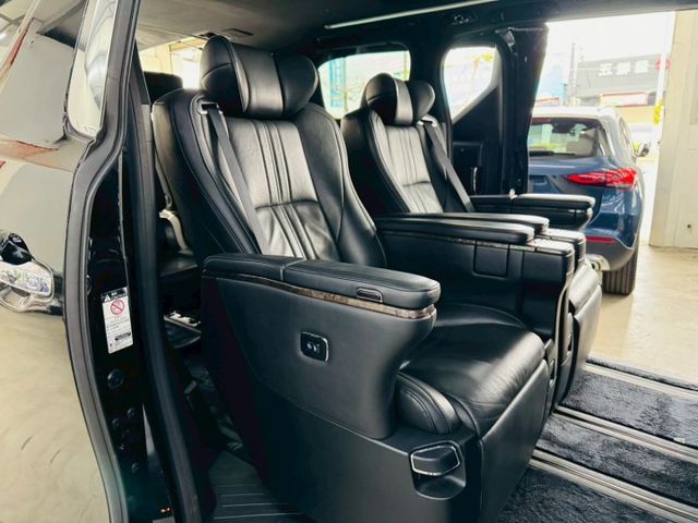 配備~I-KEY/摸門/360環景/車道偏離/怠速/ACC/雙電滑門/盲點/電尾門/雙電動座椅/JBL音響 (北安店)  第7張相片
