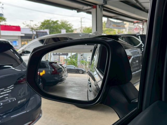 配備~I-KEY/摸門/360環景/車道偏離/怠速/ACC/雙電滑門/盲點/電尾門/雙電動座椅/JBL音響 (北安店)  第15張相片