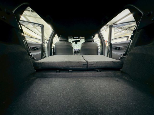 經典影音 配備~倒車顯影/衛星導航/數位電視/高低可調大燈 全車原鈑件 優質代步車 可全貸 (北安店)  第16張相片