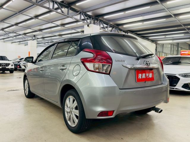 經典影音 配備~倒車顯影/衛星導航/數位電視/高低可調大燈 全車原鈑件 優質代步車 可全貸 (北安店)  第20張相片