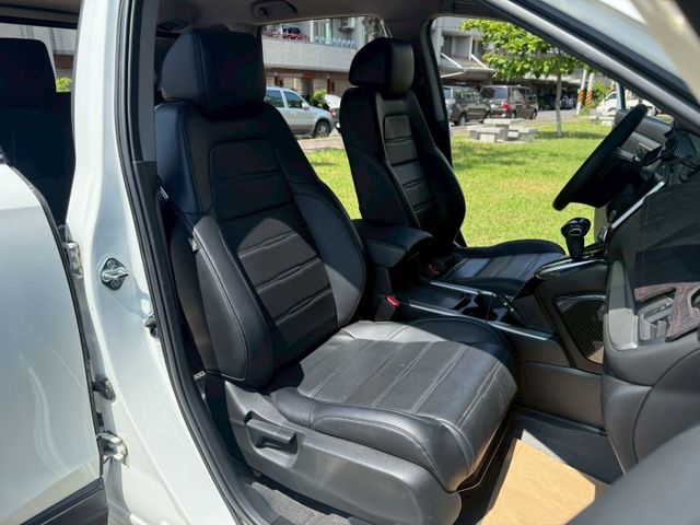 VTi-S 配備~I-KEY/摸門/ACC/車道偏離/換檔撥片/倒車顯影/恆溫/防滑/胎壓/LED頭燈 (北安店)  第6張相片