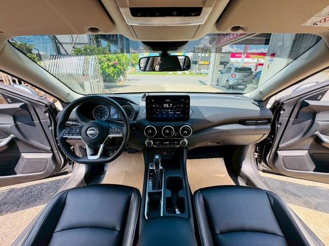 尊爵版 配備~I-KEY/摸門/360環景/盲點/ACC/車道偏離/CARPLAY/前後雷達/定速/恆溫 (北安店)  第8張相片