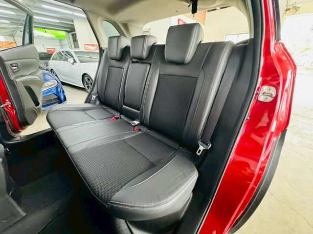 配備~I-KEY/摸門/全景天窗/360環景/怠速/ACC/車道偏離/換檔撥片/CARPLAY/自動煞停 (北安店)  第5張相片