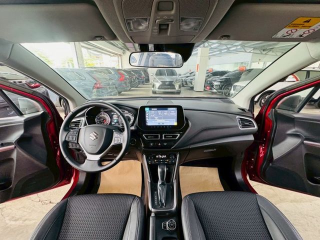 配備~I-KEY/摸門/全景天窗/360環景/怠速/ACC/車道偏離/換檔撥片/CARPLAY/自動煞停 (北安店)  第8張相片