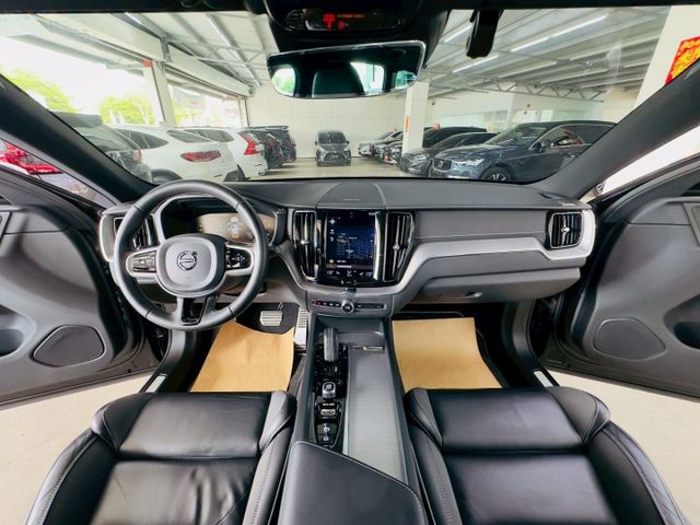 B5 R版 配備~I-KEY/摸門/360環景/雙電動座椅/ACC/車道偏離/CARPLAY/全景天窗/盲點(北安店)  第8張相片