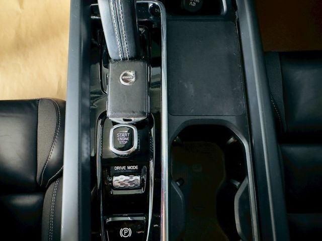 B5 R版 配備~I-KEY/摸門/360環景/雙電動座椅/ACC/車道偏離/CARPLAY/全景天窗/盲點(北安店)  第13張相片