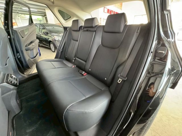 豪華版 配備~I-KEY/摸門/360環景/電動尾門/CARPLAY/車道偏離/電熱椅/ACC/盲點/換檔撥片(海佃店)  第5張相片