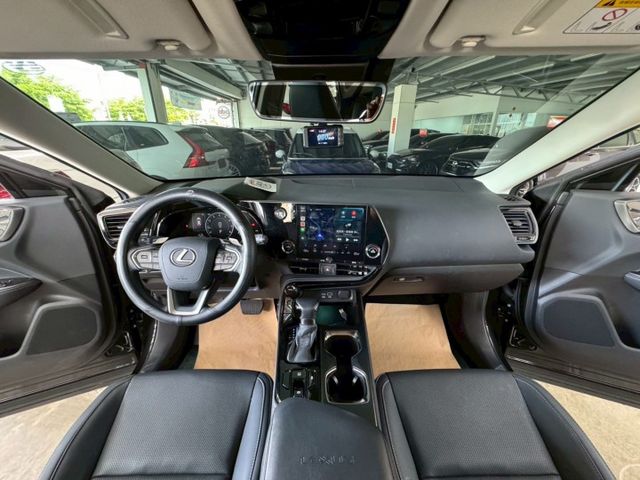 豪華版 配備~I-KEY/摸門/360環景/電動尾門/CARPLAY/車道偏離/電熱椅/ACC/盲點/換檔撥片(海佃店)  第8張相片