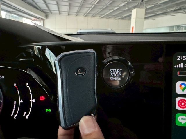 豪華版 配備~I-KEY/摸門/360環景/電動尾門/CARPLAY/車道偏離/電熱椅/ACC/盲點/換檔撥片(海佃店)  第13張相片