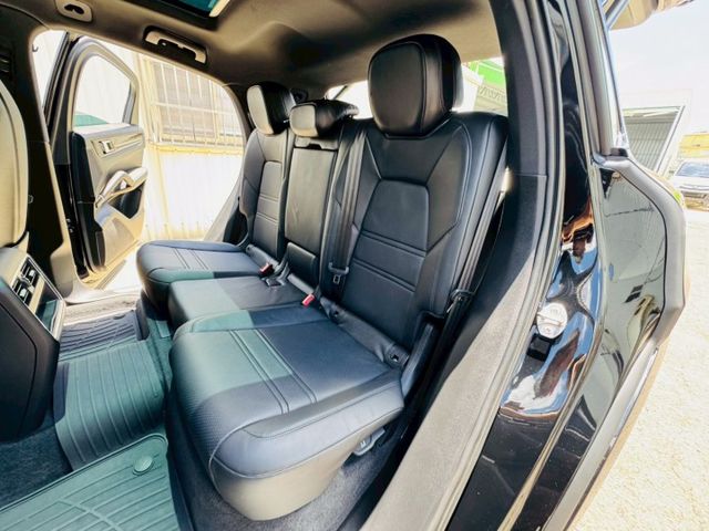 COUPE 配備~I-KEY/摸門/全景天窗/雙電動座椅/電動尾門/電子懸吊/CARPLAY/跑車計時套件 (北安店)  第5張相片