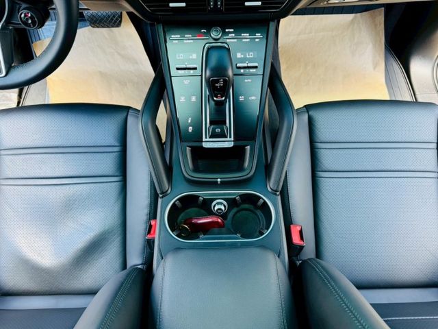 COUPE 配備~I-KEY/摸門/全景天窗/雙電動座椅/電動尾門/電子懸吊/CARPLAY/跑車計時套件 (北安店)  第11張相片