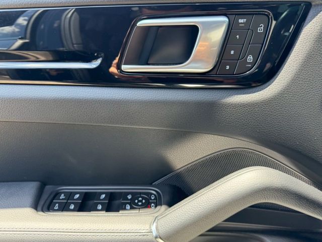 COUPE 配備~I-KEY/摸門/全景天窗/雙電動座椅/電動尾門/電子懸吊/CARPLAY/跑車計時套件 (北安店)  第14張相片