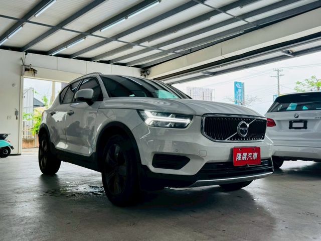 T3 Momentum 配備~I-KEY/摸門/360環景/雙電動座椅/電動尾門/車道偏離/CARPLAY (北安店)  第3張相片