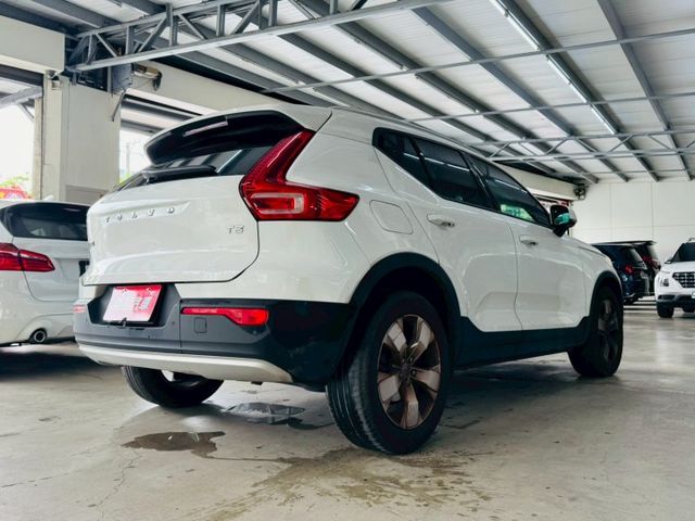 T3 Momentum 配備~I-KEY/摸門/360環景/雙電動座椅/電動尾門/車道偏離/CARPLAY (北安店)  第18張相片