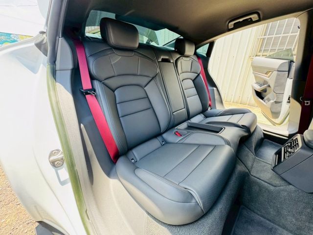 電車 配備~I-KEY/摸門/雙電動座椅/跑車計時套件/電動尾門/CARPLAY/車道偏離/單記憶座椅 (北安店)  第7張相片